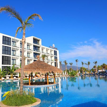 Oricon Coast Luxury Resort Орікум Екстер'єр фото