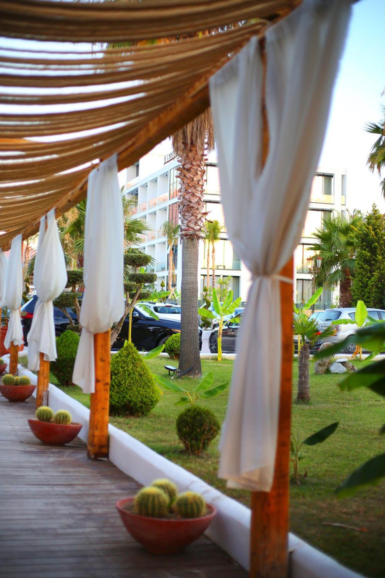 Oricon Coast Luxury Resort Орікум Екстер'єр фото